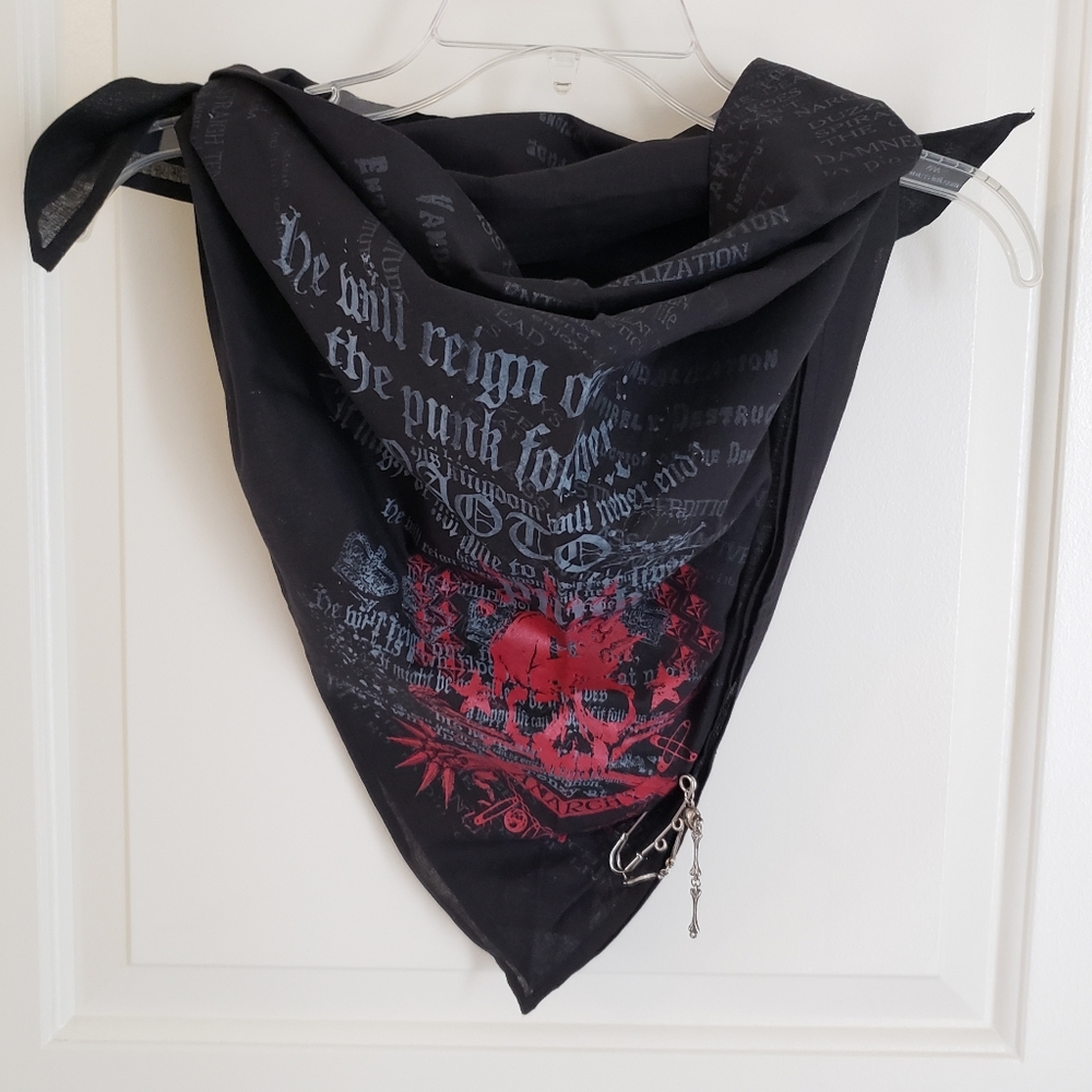 h.Naoto Bandana